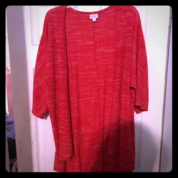 LuLaRoe Sweaters - LOWEST PRICE!!❤️Lularoe Lindsay Cardigan❤️